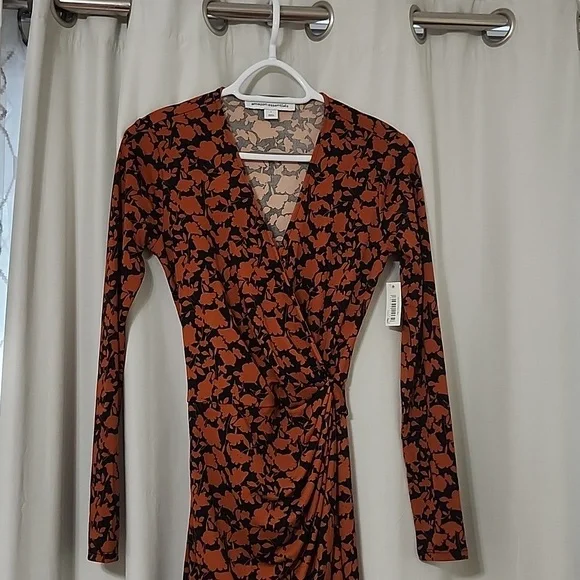 Amazon essentials - Picture 1 of 9